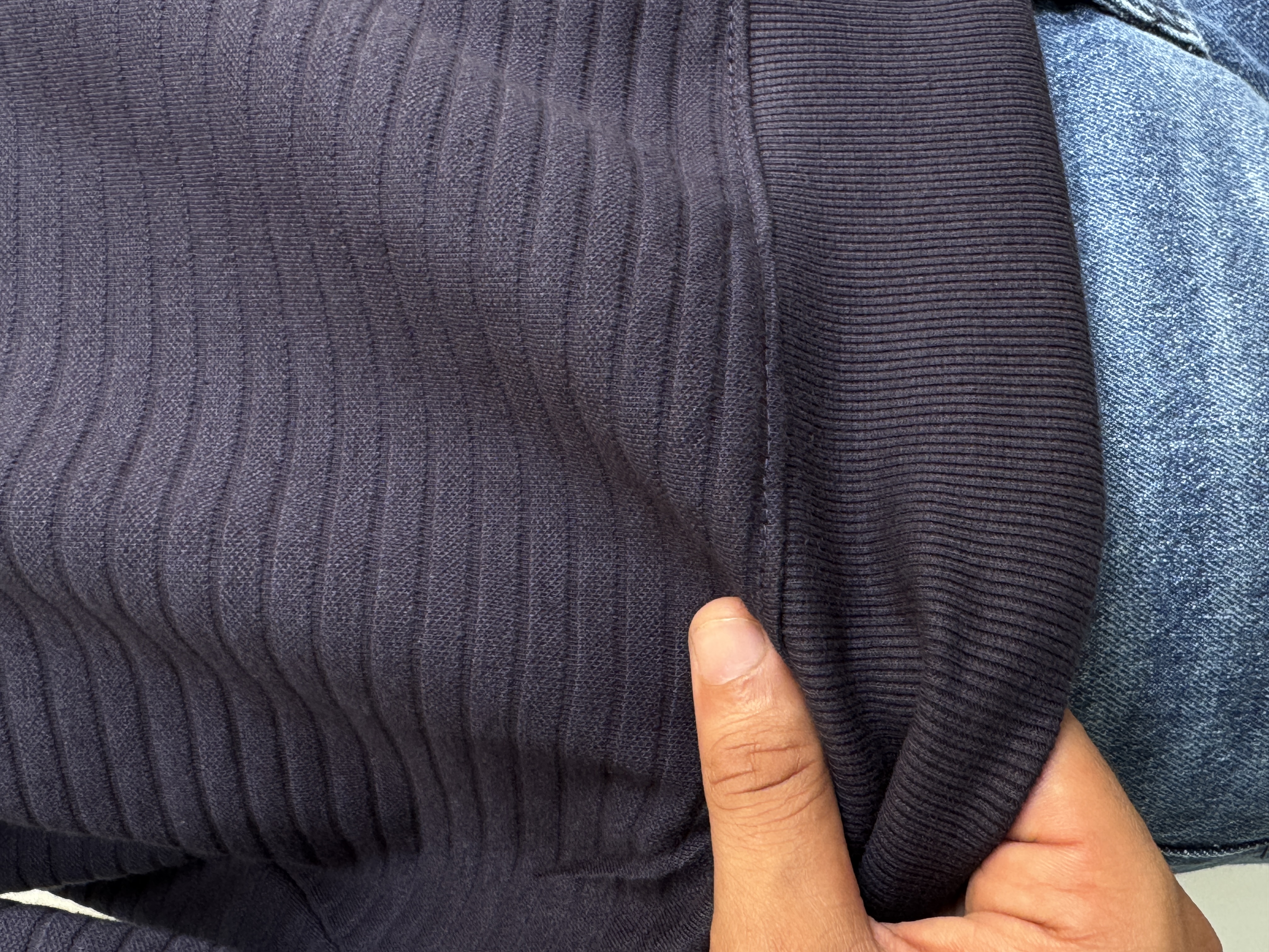 HERITAGE WAVE TEXTURED SWEATSHIRT-NAVY